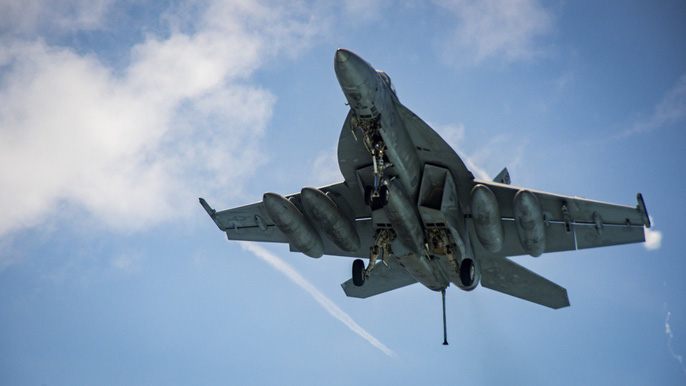 Hình ảnh mới nhất trên Biển Đông của tàu sân bay Mỹ sắp đến Việt Nam