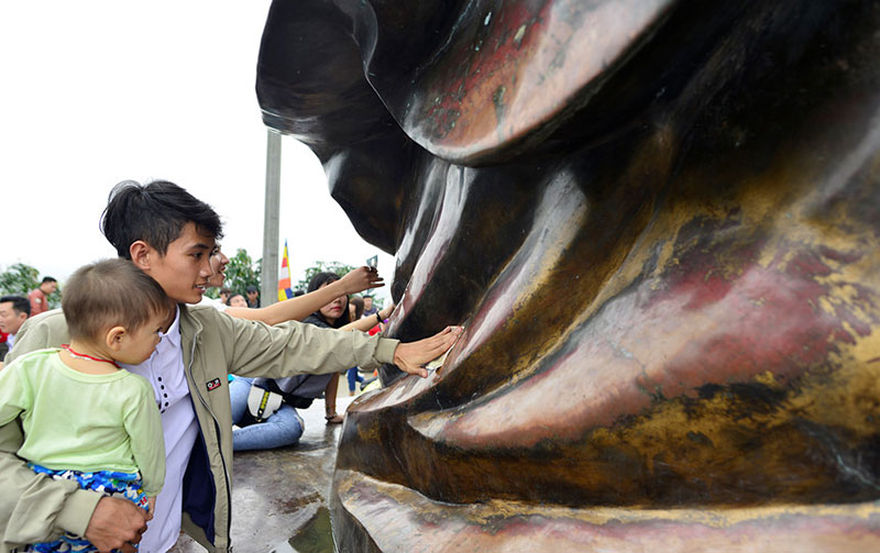 1.001 kiểu giành giật, chen lấn để có lộc đầu năm