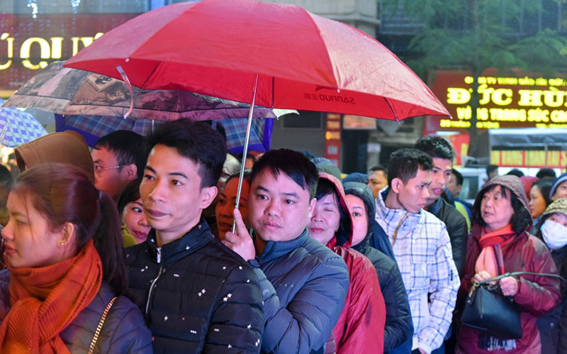 1.001 kiểu giành giật, chen lấn để có lộc đầu năm