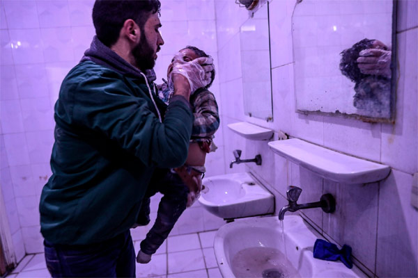 Những hình ảnh nhói lòng ở địa ngục trần gian Syria Những hình ảnh nhói lòng ở địa ngục trần gian Syria