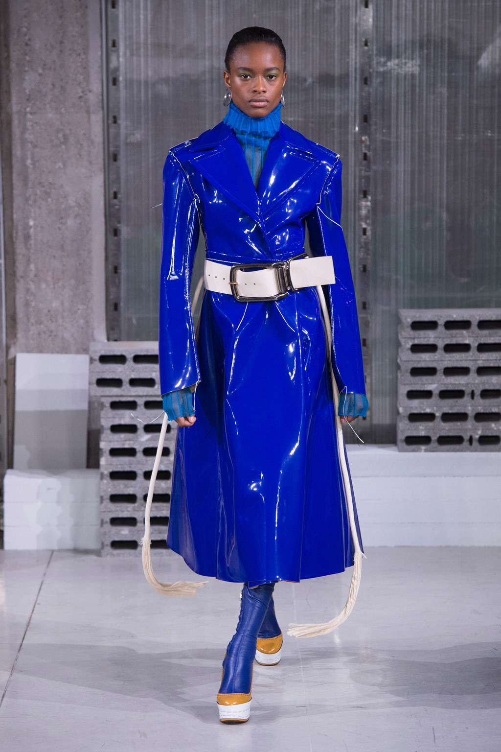 Versace, Fendi lọt top những bộ sưu tập ấn tượng tại Milan