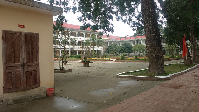 Trường cho học sinh nghỉ để thầy cô đi giao lưu ở Yên Tử?