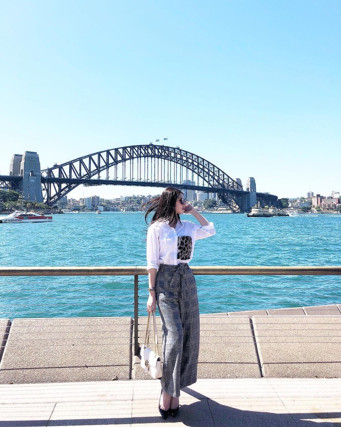 Học lỏm cách mỹ nhân Việt diện quần âu thời thượng