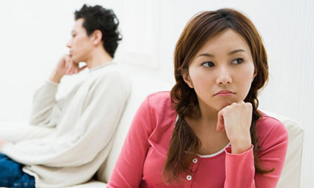 Chồng ghi sổ những lỗi của tôi để có dịp là mang ra chì chiết Chồng ghi sổ những lỗi của tôi để có dịp là mang ra chì chiết