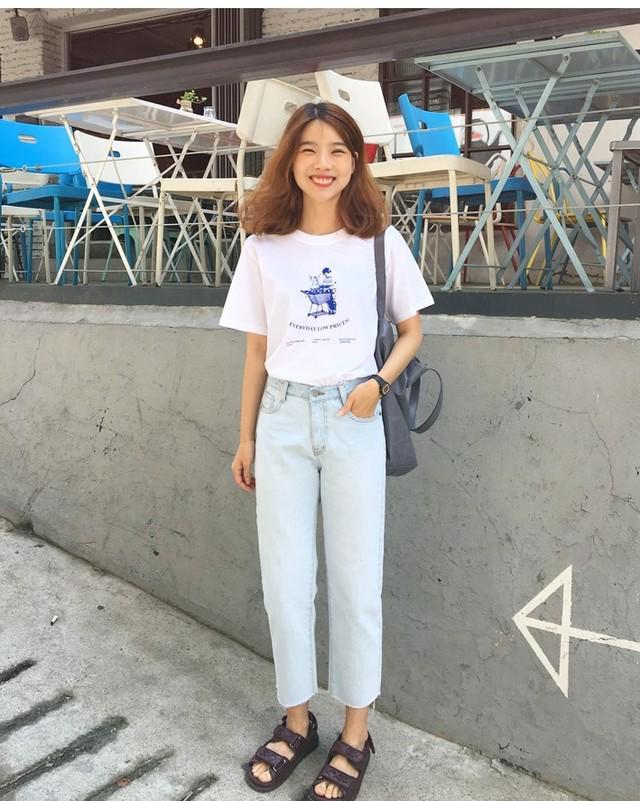 2018 rồi, chị em đừng để mình lạc hậu vì cứ mãi mặc quần jeans ôm bó chịt!