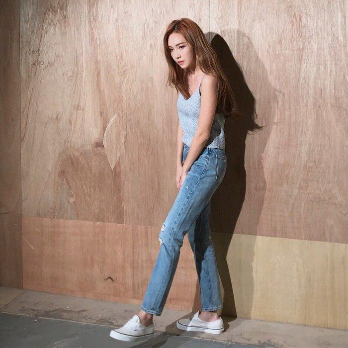 2018 rồi, chị em đừng để mình lạc hậu vì cứ mãi mặc quần jeans ôm bó chịt!