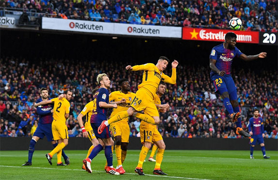 Messi sút phạt ghi bàn, Barca đánh bại Atletico