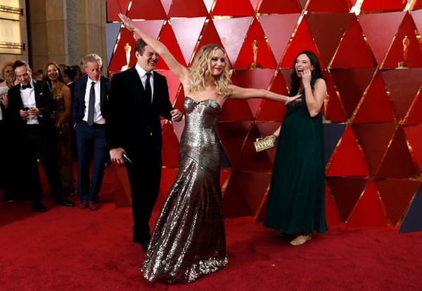 Phim về cô gái yêu thủy quái chiến thắng tại Oscar 2018