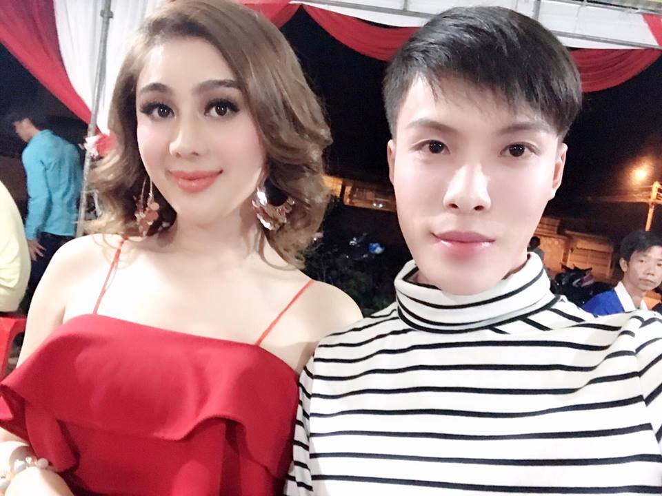 Lâm Khánh Chi xinh đẹp, quyến rũ quên tuổi bên ông xã điển trai