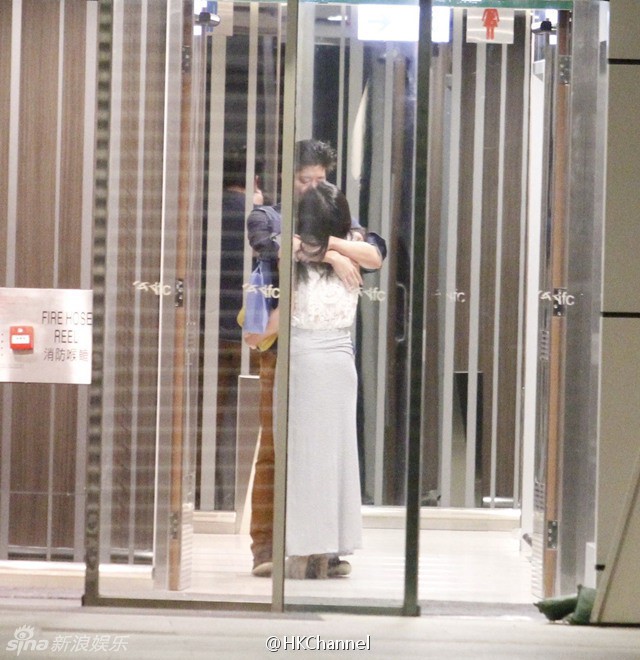 Loạt scandal tai tiếng của sao TVB: Người mang danh kẻ biến thái sàm sỡ đồng nghiệp, kẻ vô tư làm chuyện ấy nơi công cộng