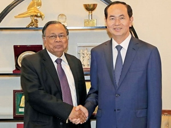 Bangladesh bắn 21 phát đại bác đón Chủ tịch nước Trần Đại Quang