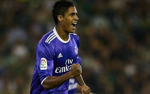 M.U chi 60 triệu bảng mua trung vệ của Real Madrid