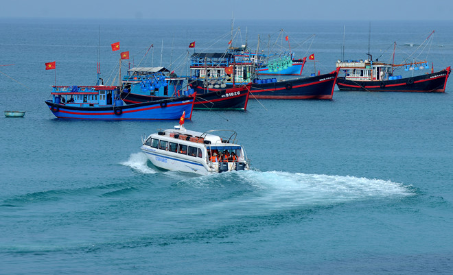 Cháy ca nô du lịch, thuyền trưởng bỏng nặng