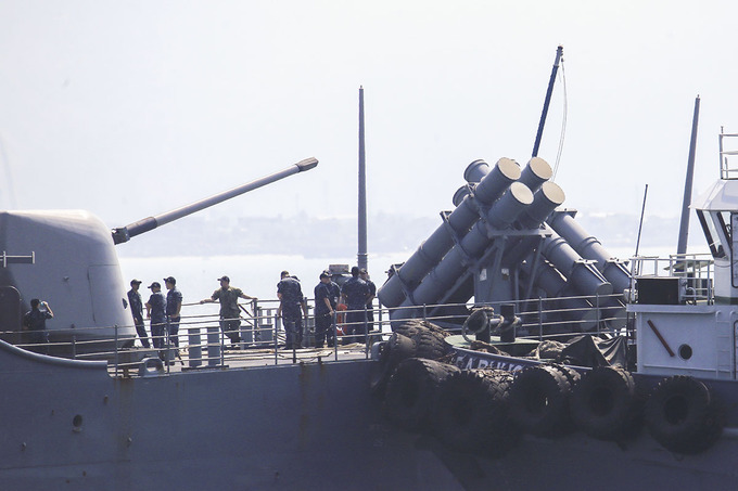 Khí tài hiện đại trên tàu tuần dương đi cùng tàu sân bay Mỹ