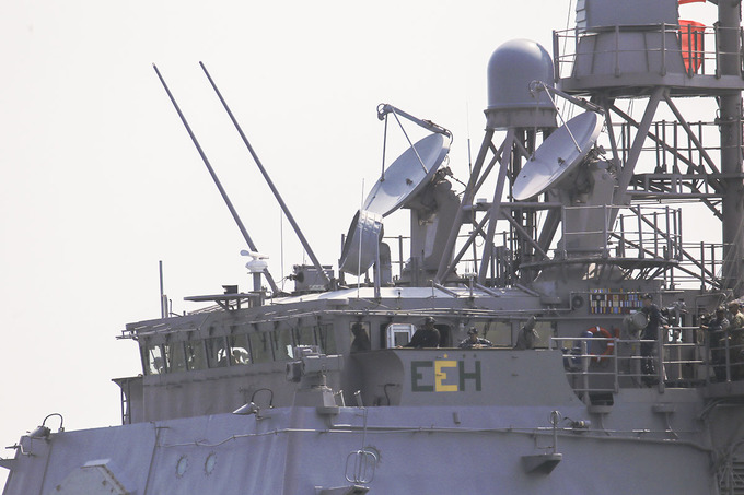 Khí tài hiện đại trên tàu tuần dương đi cùng tàu sân bay Mỹ