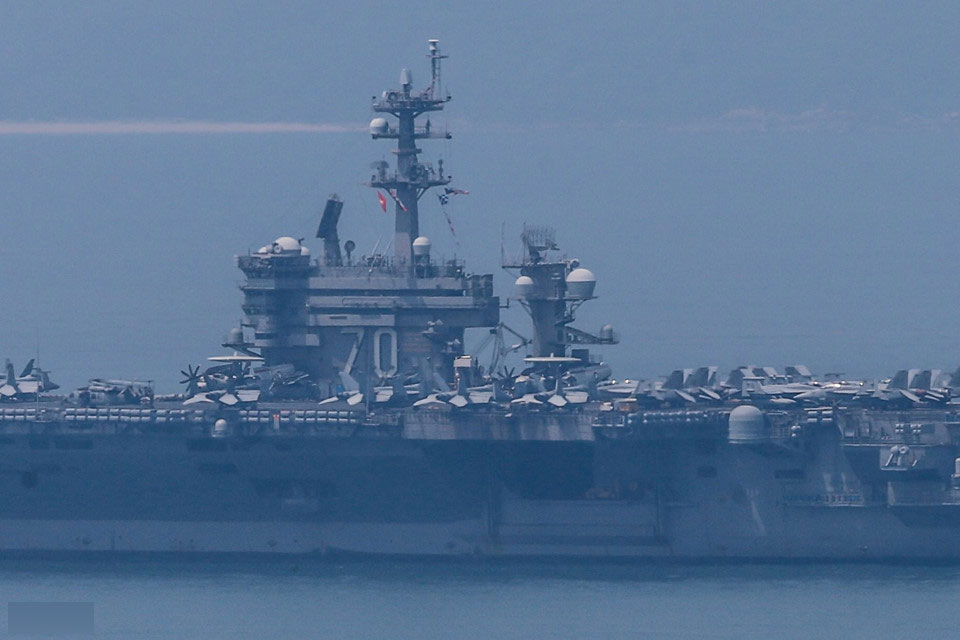 Hình ảnh đầu tiên của nhóm tác chiến tàu sân bay Mỹ ở Đà Nẵng