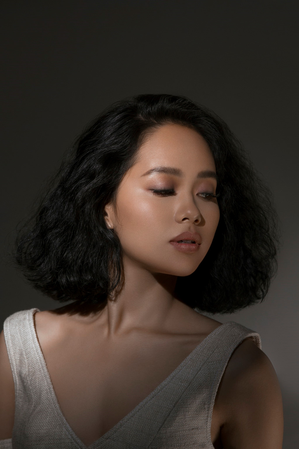 Hoàng Quyên: Nực cười khi hoa hậu, ca sĩ giải trí nhận là nghệ sĩ