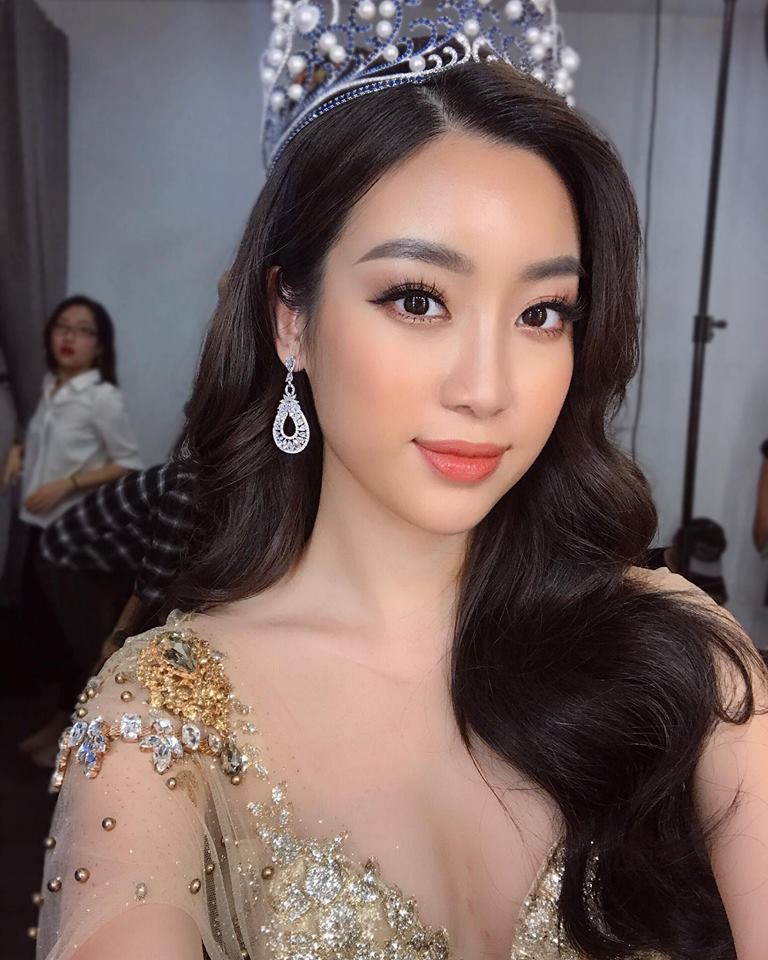 Clip: Mỹ Linh - Thùy Dung - Thanh Tú nhắng nhít nhảy trên nền nhạc của Chi Pu, bắt kịp trào lưu Halu Halu đang hot