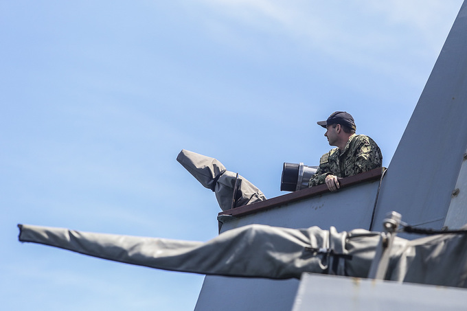 Uy lực tàu khu trục hộ tống tàu sân bay Mỹ