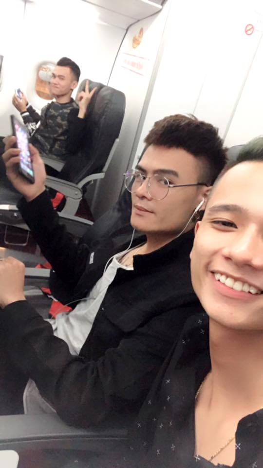 Hiện tượng streamer Hoa Vinh: Con trai không cần đẹp mà phải chất