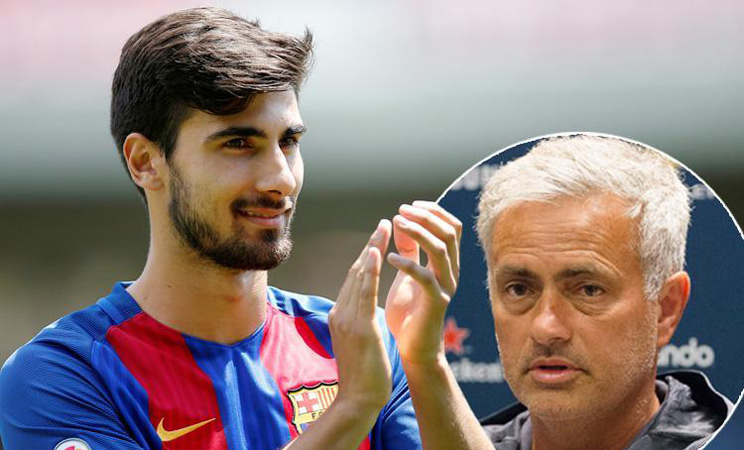 MU hốt liền 3 sao Barca, Conte bị học trò lật ghế