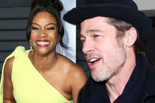 Brad Pitt bất ngờ thả thính nữ diễn viên tháo giày cao gót lên công bố giải thưởng Oscar