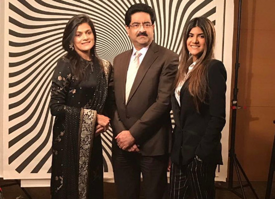 Tiểu thư 9X xinh đẹp khát khao làm giàu và đam mê ca hát