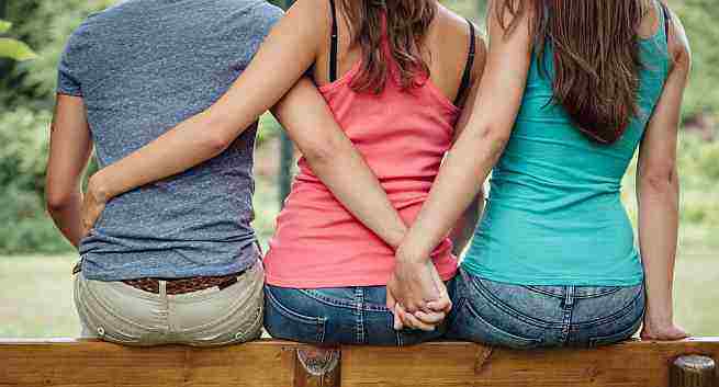 Sự thật giật mình về lí do đàn ông có vợ đẹp, con ngoan vẫn lăm le ngoại tình