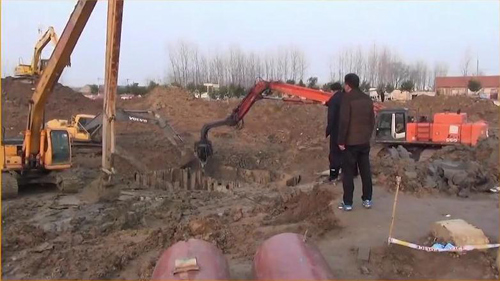 Yêu vì tiền, phi công trẻ giấu xác nhân tình dưới giếng sâu 20m