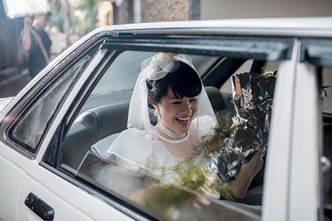 Cặp 9X Hà thành quay video đám cưới tái hiện thời cha mẹ anh