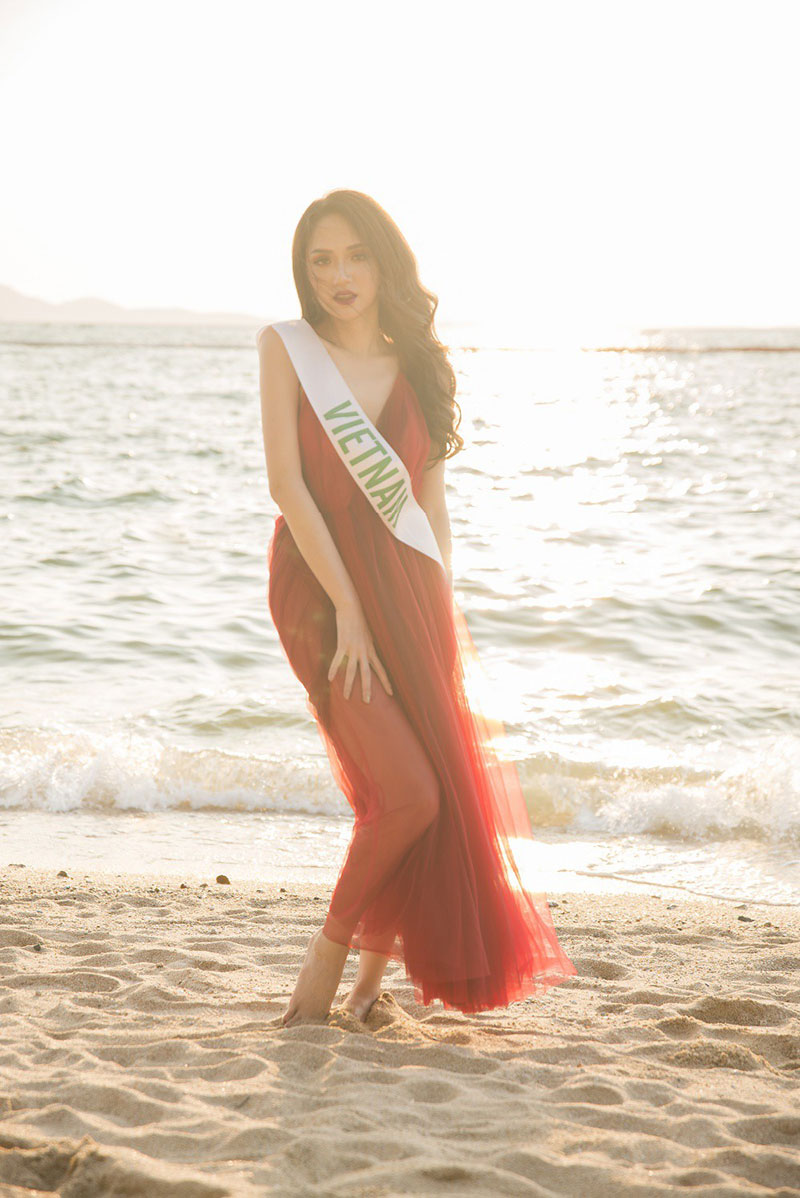 Ngắm nhan sắc của Hương Giang trong những chặng cuối của Hoa hậu Chuyển giới Quốc tế 2018