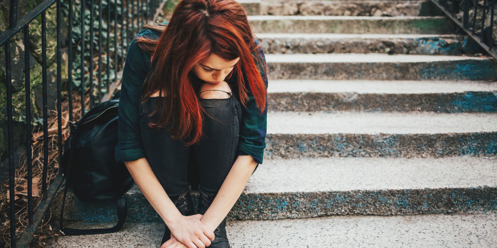 Pháp quy định lại độ tuổi hợp pháp để làm chuyện ấy