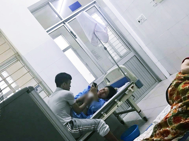 Con thứ 3 tiếp tục là công chúa, ông bố vẫn hết lòng chăm vợ: Chửa còn vất vả hơn, con mình vợ mình chứ ai đâu mà không chăm