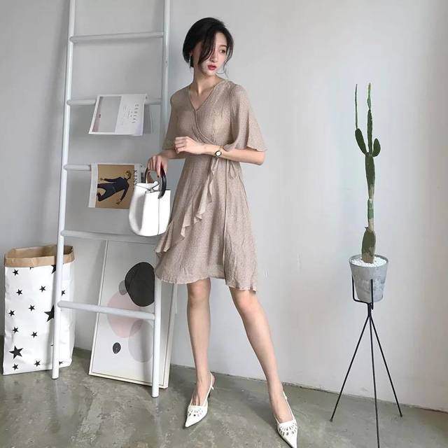 10+ bộ cánh gợi cảm giúp nàng sở hữu đường cong chữ S chuẩn Ngọc Trinh!