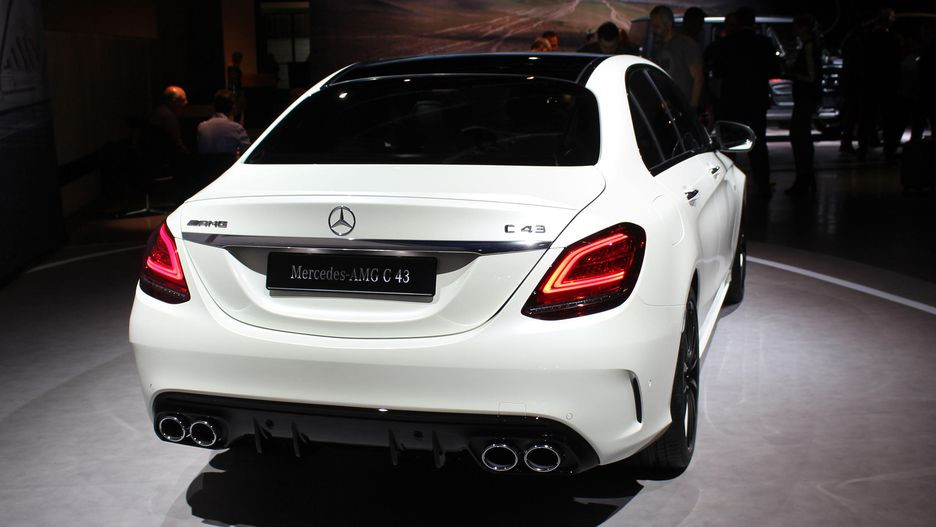 Mercedes-AMG C43 2019 với sức mạnh, vẻ ngoài được nâng cấp mới
