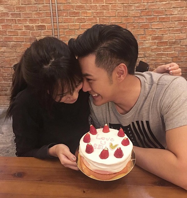 Nhói tim khi đọc bức tâm thư vợ gửi cho tình nhân của chồng: Nhớ nhận quà 8/3 chồng chị mua cho em