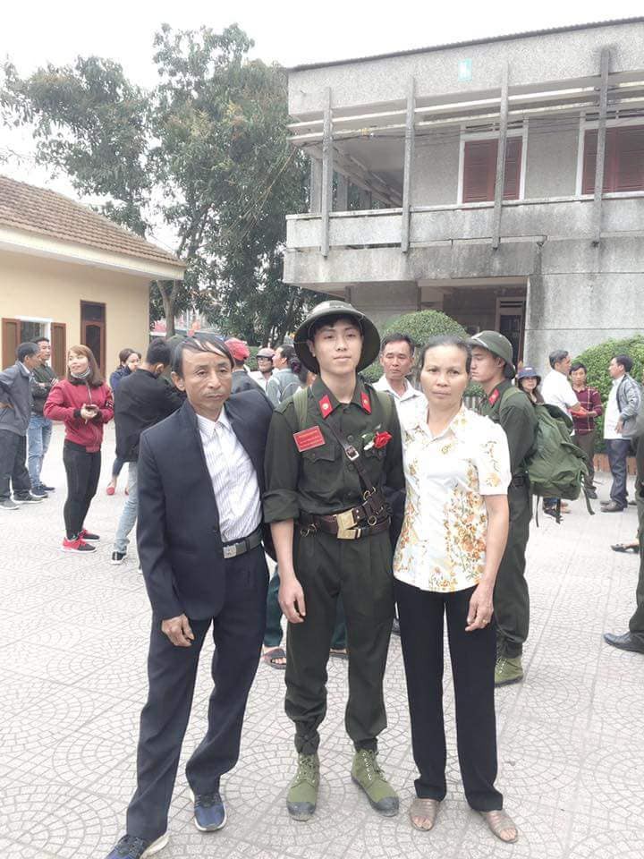 Thanh niên 99 đã đảm đang biết chăm cháu lại còn đẹp trai khiến hội chị em mê tít