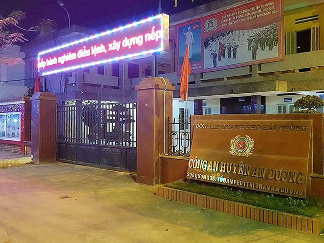 Tố mất 300 triệu đồng khi công an khám xét