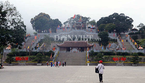 Tiền tỷ công đức tại đền Cửa Ông được quản như thế nào?