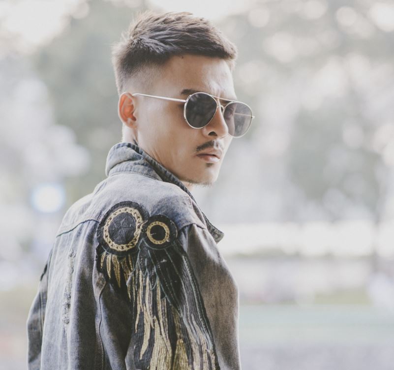 Hoa Vinh phủ nhận tin đồn giọng hát thật ngoài đời dở tệ