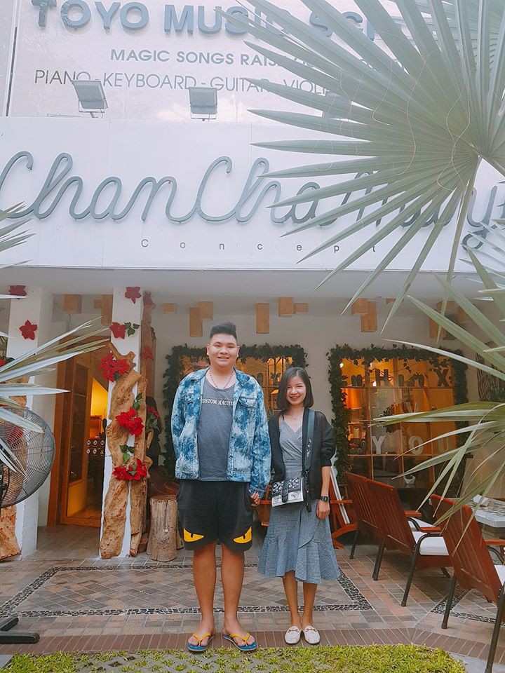 8/3, các nàng tí hon rần rần khoe ảnh người yêu khổng lồ: Món quà to nhất đây rồi còn gì!