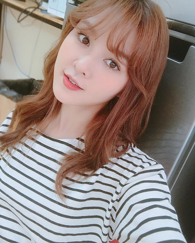 Con gái châu Á đang mê mệt 5 kiểu đánh mắt đơn giản nhưng ăn ảnh hết mức này