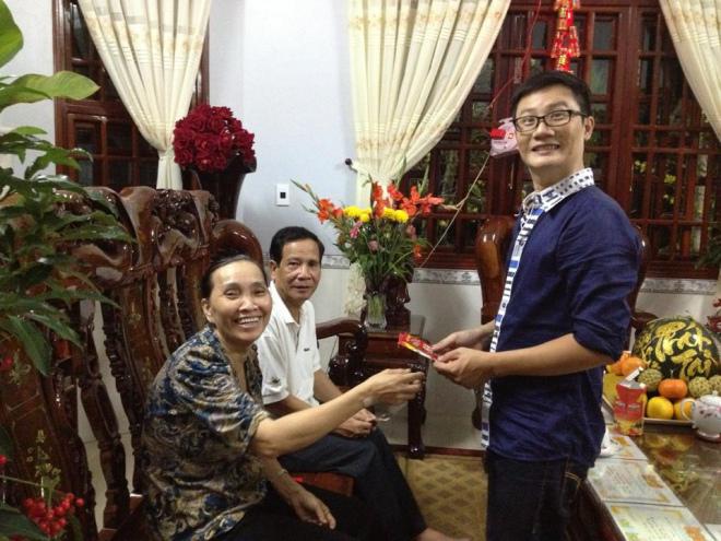 Hoàng Bách tiết lộ về người mẹ đặc biệt: Mẹ vợ rất tin tưởng, thương tôi như con ruột