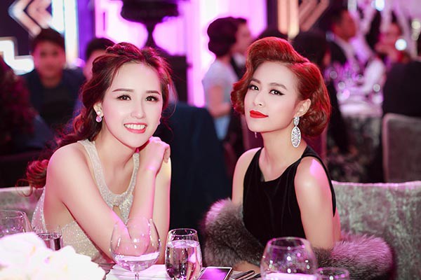 Hai cô bạn độc thân giàu có, đẳng cấp và xinh đẹp của Hoàng Thùy Linh