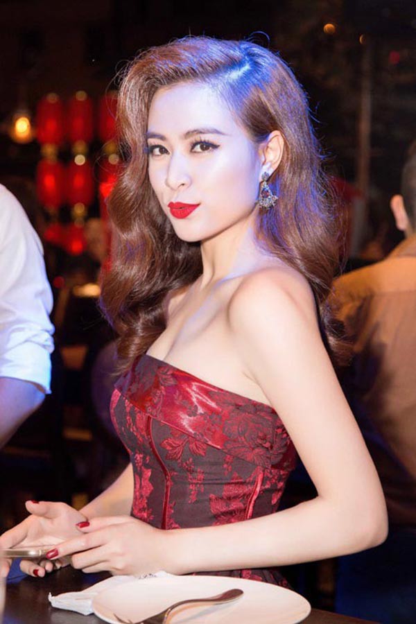 Hai cô bạn độc thân giàu có, đẳng cấp và xinh đẹp của Hoàng Thùy Linh