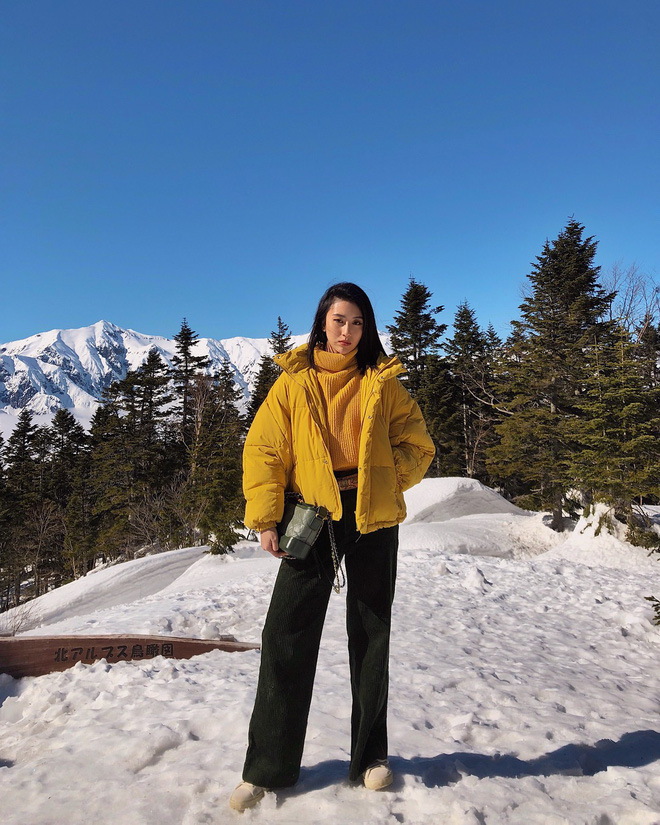 Hè chưa về mà các sao Việt đã lên đồ street style tưng bừng với sắc màu rực rỡ