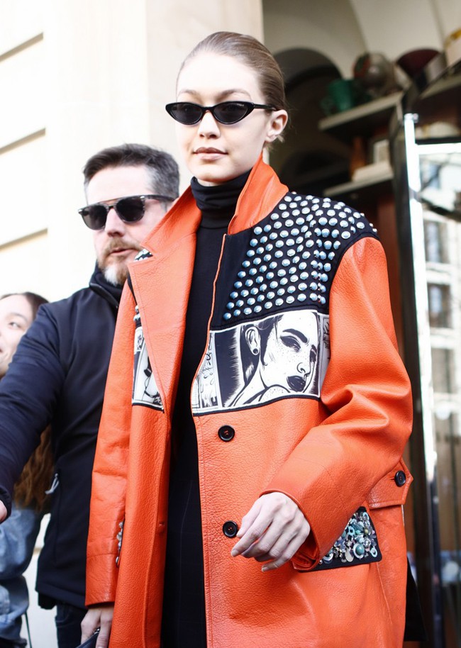 Hè chưa về mà các sao Việt đã lên đồ street style tưng bừng với sắc màu rực rỡ