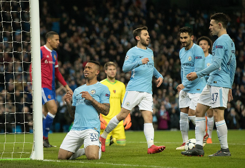 Man City vào tứ kết dù thua ngay trên sân nhà