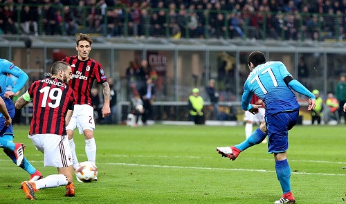 Arsenal hạ Milan, đặt một chân vào tứ kết Europa League