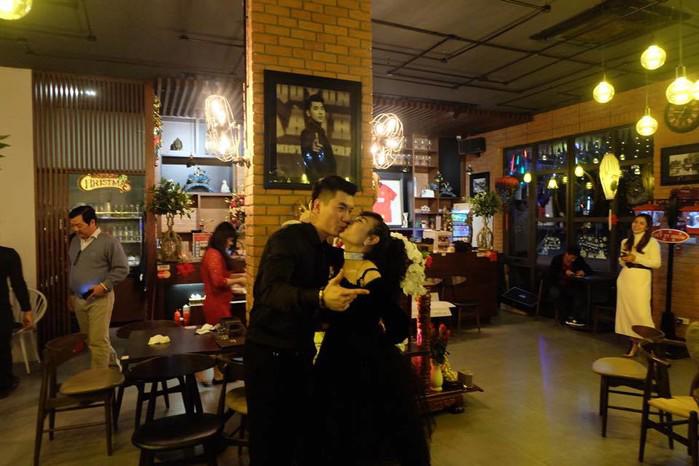 Không còn giấu giếm, Trương Nam Thành khoe ảnh hạnh phúc bên bạn gái mới